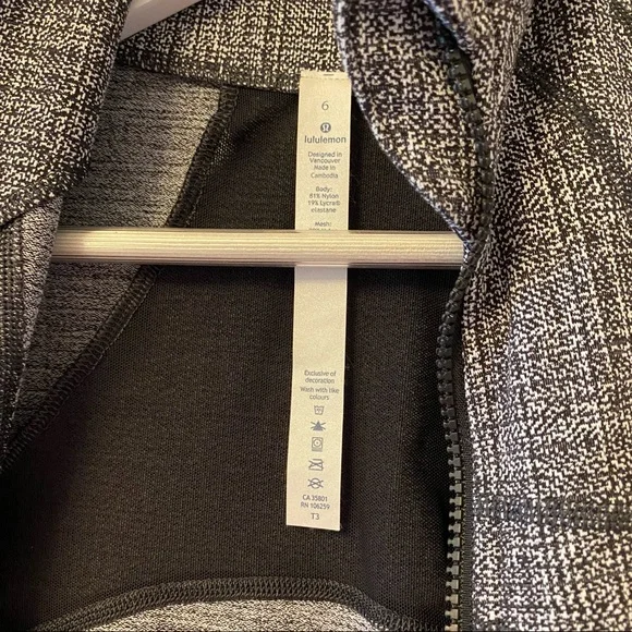 Lululemon Define Jacket in Black & White Herringbone Print Sz 6 - Picture 9 of 15